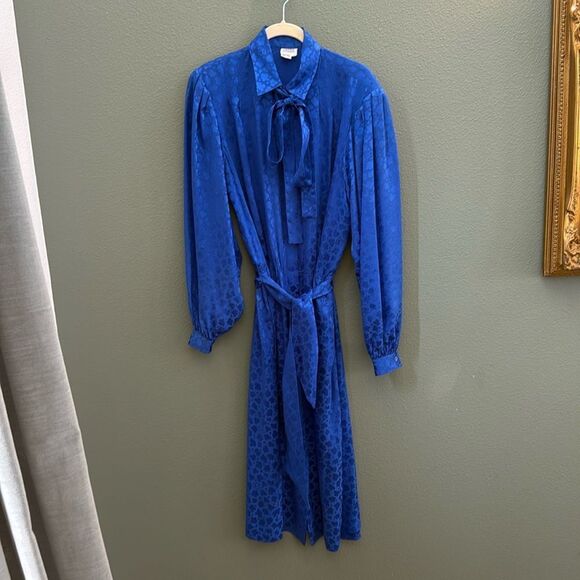 Vintage Cassis 100% Silk Dress Billow Sleeve Sz L - Picture 1 of 9